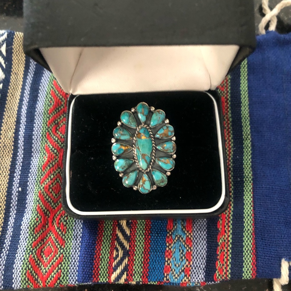 Beautiful Navajo squash blossom genuine sterling silver turquoise ring. Size 6